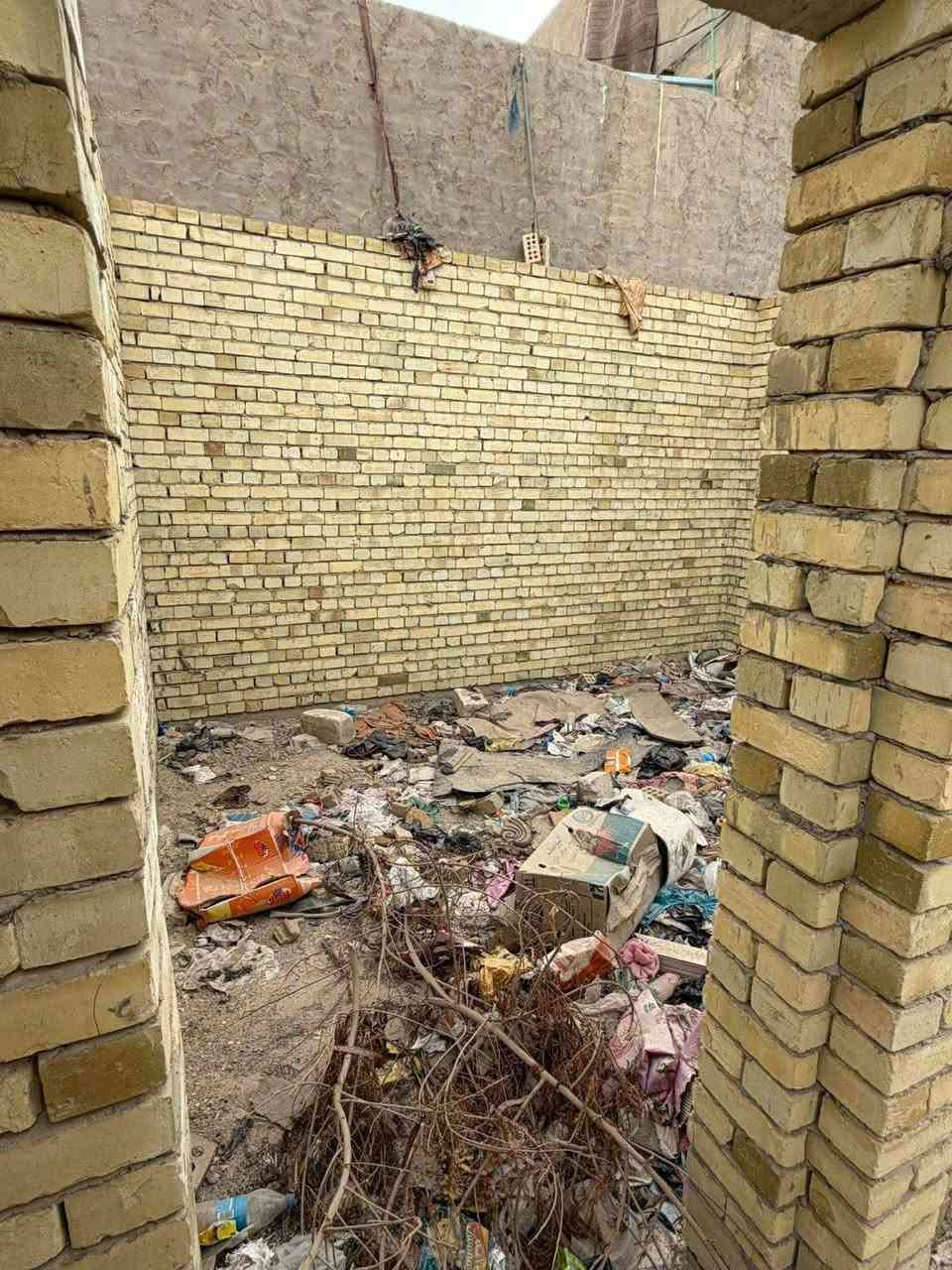 هيكل بيت للبيع 200متر 

شارع المطار الجديد مقابيل المطار 

فرع محطه العابدي لغسل السيارات 
غرفتين 
صاله 
مطبخ
هول مفتوح على الاستقبال 
وتخاريج

السعر مناسب جداً


**إذا كنت صاحب هذا الإعلان وتريد حذفه لأي سبب، رجاءا أرسل رسالة إلى الدعم الفني**
