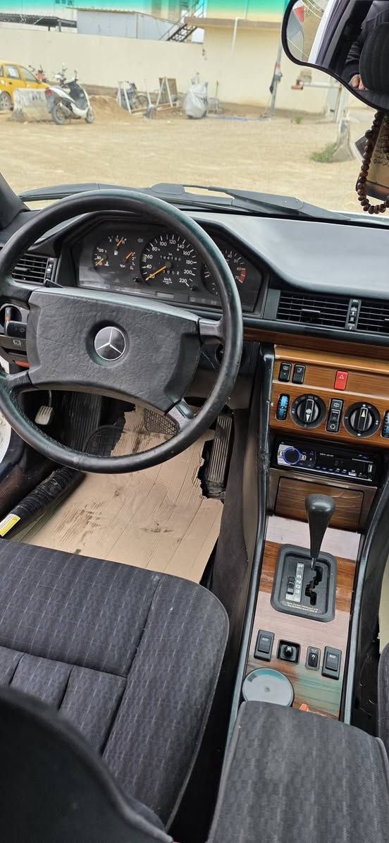 للبيع او المراوس حسب القناعه
مارسيدس دب 1990 بيضه داخل نيلي كلشي بيه جديد محرك + كير + تبرد + تدفئ + كهربائيات + غرفة + بطاين +لايتات وبكات +صدر امامي وخلفي...كله جديد ستيرن كهرباء و جام كهرباء ..سنويه لل2031 تحويل ثاني يوم سياره حلوه ومرتبه ماتحط عليه ربع


**إذا كنت صاحب هذا الإعلان وتريد حذفه لأي سبب، رجاءا أرسل رسالة إلى الدعم الفني**