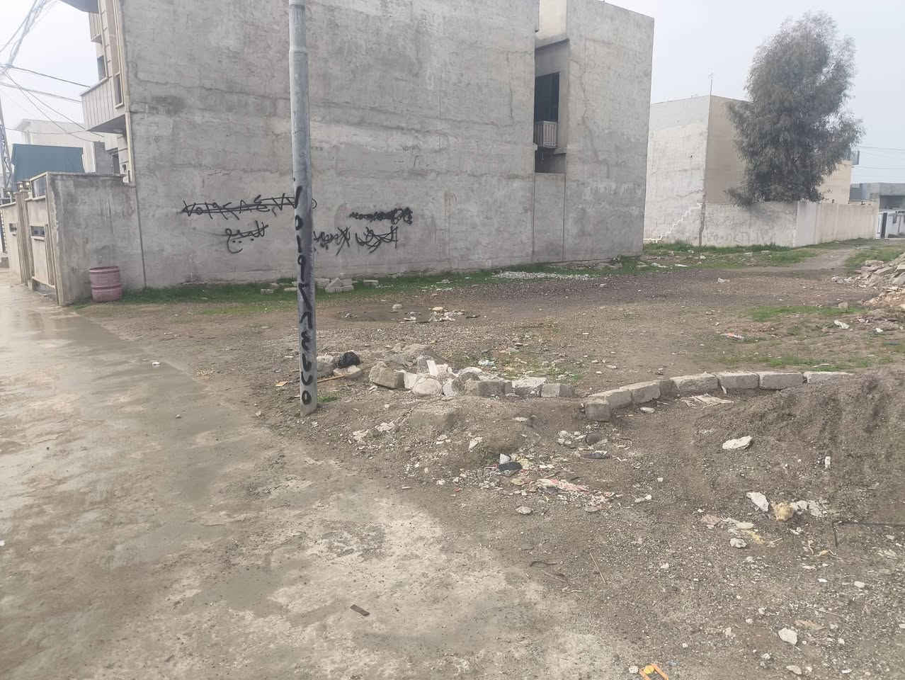 قطعة الارض للبيع  ارض سند زراعي25بيها وصل تمليك حي الملايين الاولئ مساحة الارض 200متر واجهة 10وا النزال 20 قريب على جامع نضرة النعيم  سعر 60مليون بيه مجال بسيط رقم
*********** او رساله عبر واتساب
