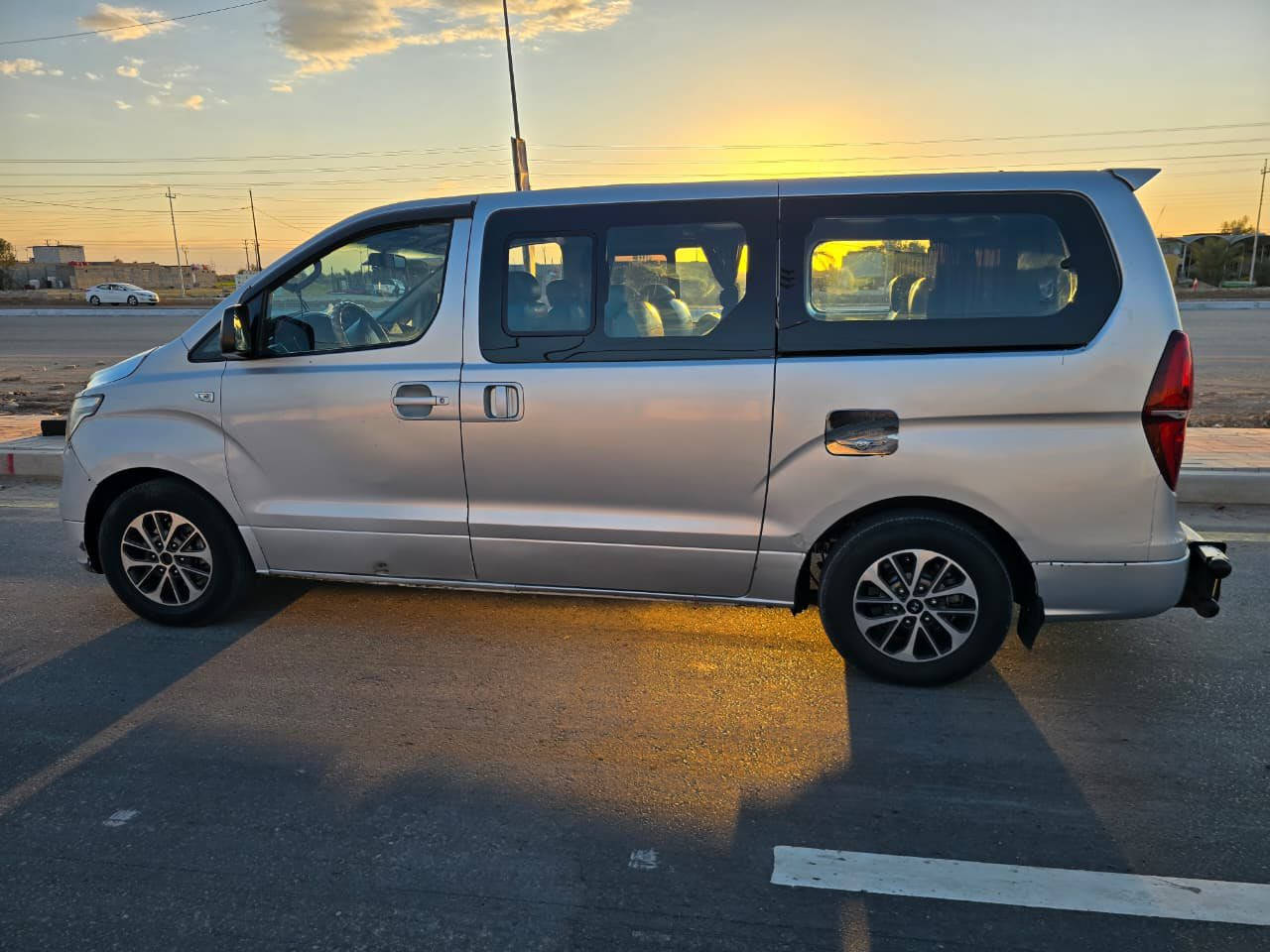 ستاركس موديل 2008 اصل
محدثة فقط شكل ب اسمي مداور ثاني يوم 
 مكاني نجف حيدريه 
السياره جاهزه من كلشي مكينة جديده
تحديث دواخل شاشة تبريد لمس ويل VIP 
بيها رشات جماليه فقط بدون ضربه 
مصفره هيئه وضريبه وغرامات 
***********
