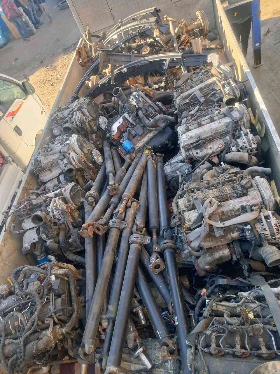 محلات صلاح الشمري لل ادوات الحتياطيه لل سيارات الكوريه بومه بريجو فونترا ام عيون جميع انواع السيارات الحمل العنوان حله حي الصناعي الشارع العريض الفرع الثاني ***********
