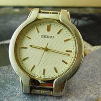 سيكو • قطر ٣٥مم • طلاء ذهبي