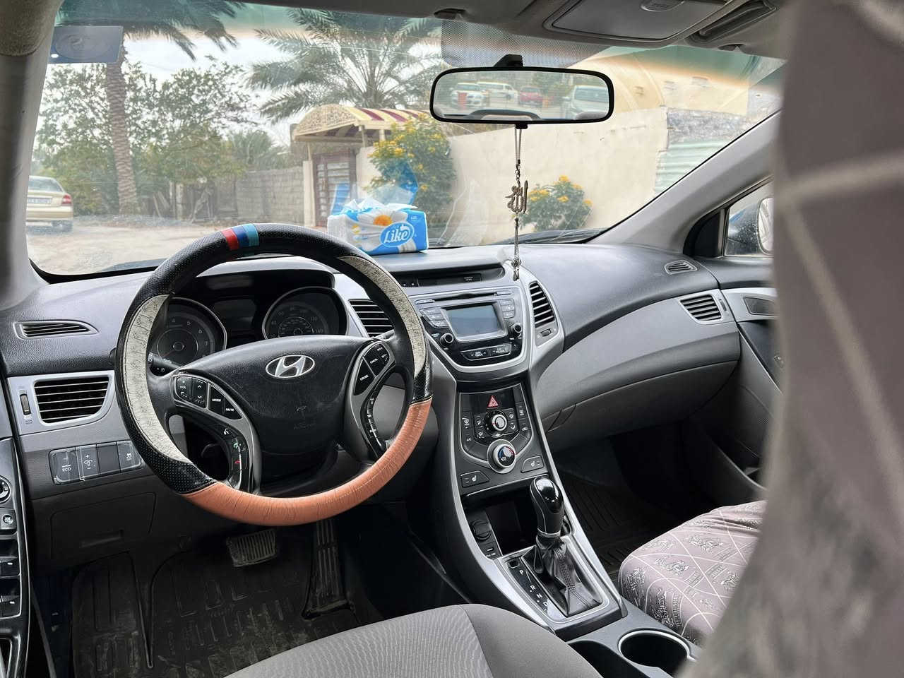 السلام عليكم …
النترا 2014 امريكيه بابل بيها بنيد فقط صبغ باقي مكفول سياره ليبل واحد حداديه تخم تاير جدد مابيها اي نقص 
تدفئه بالكشنات تحكمات نص فول السياره 
السعر 115$وبيها مجال مكان السياره الحله خلف سيطرة الاثار *********** _ ***********
