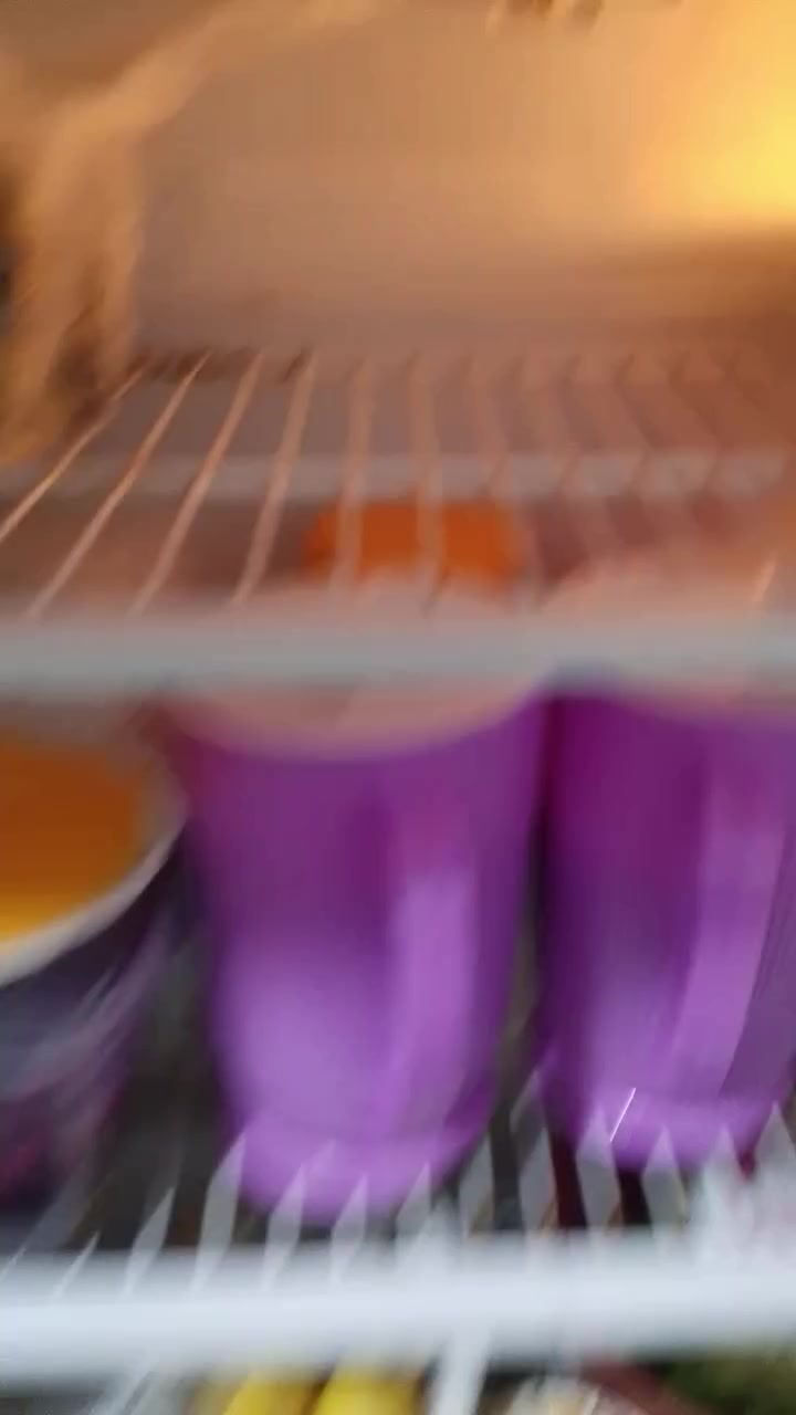 ثلاجة نوع ارجلك الاصليه وضع شركه بلاديه حجم كبير بس ماعرف شكد 24لو 22 شرط النضافه والتبريد السعر 200وبيها مجال جدآ بسيط سبب البيع اريد اشتري كاونتر عندي ثلاجة ثانيه


**إذا كنت صاحب هذا الإعلان وتريد حذفه لأي سبب، رجاءا أرسل رسالة إلى الدعم الفني**