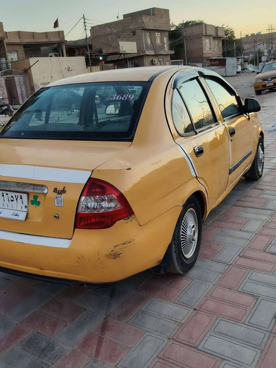 يا الله على بركه الله طيبه موديل 16 جير ومكينه مقفولات تخم تاير جديد شواصي على وضع الشركه تدفئه تبريد شغال دواخل واحد على واحد مصفر هيا ومرور مداور نفس اليوم السياره رقم بغداد مكان كربلاء حي العامل السياره كهربائيه كلها شغاله السياره جاهزه على خير السعر 33 وبيه مجال حك الجيه ***********
