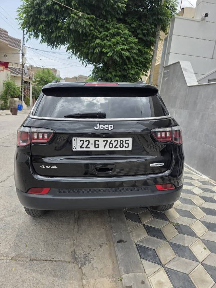 جیب کومباس 2020🧿 (4×4)
*********** سعری 125 گەڵا
جیب کومپاس مواصفات دەبڵ ئەکسل بەصمە
کوشن جلد بویاخی نیە یەک پەڵە نەبیت دەعامیشی بویاخ نیە سەنەوی تازەیە
ئەرباگی نەتەقیوە پیش و دوای کەپسە دەعمی نیە 
ڕەقەمی شانصیم داناوە سونەریم داناوە
3C4NJDBB5LT129724 السليمانية, العراق
