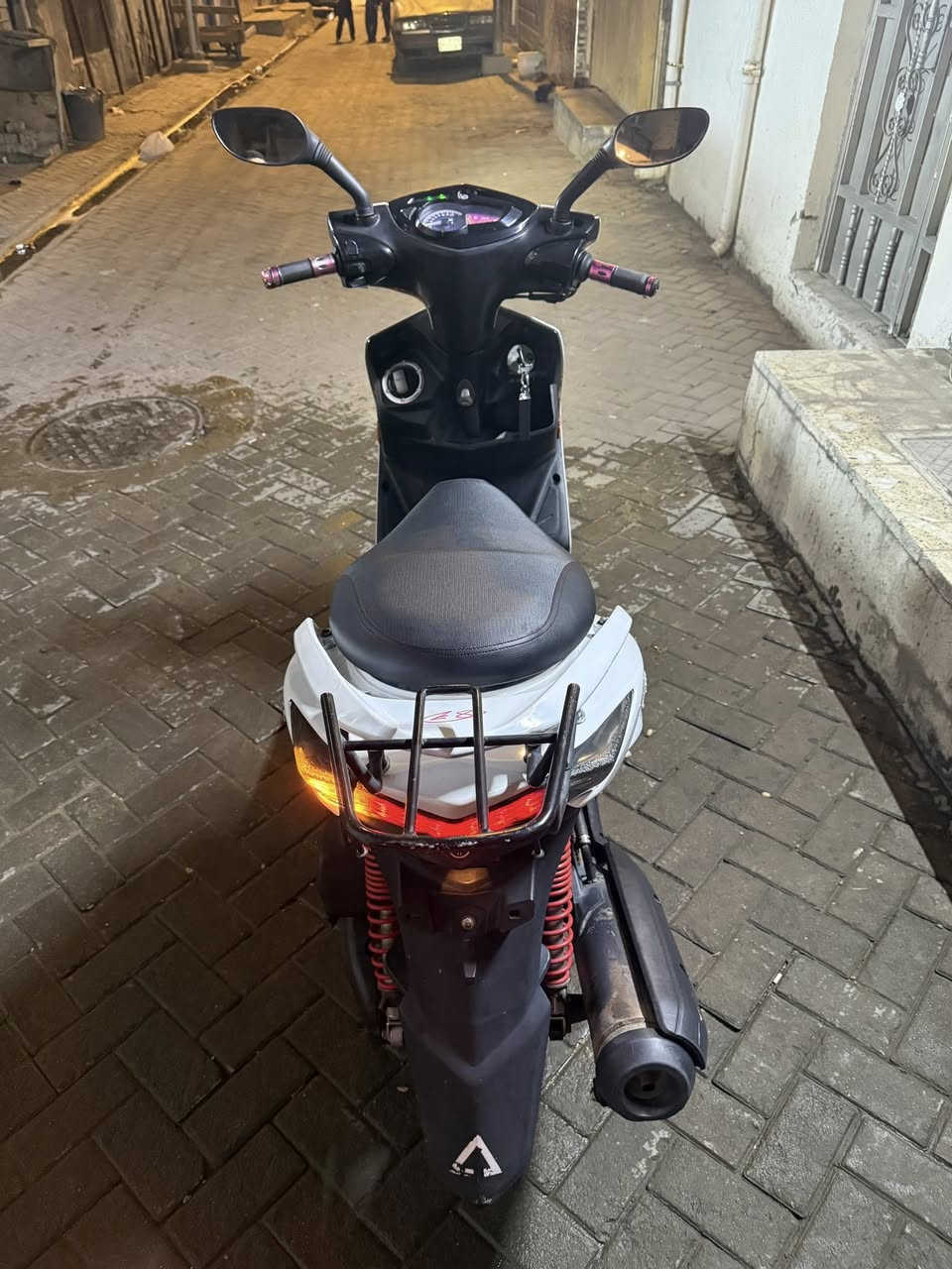 دراجة سكنس لد ياباني كهربائيات كلها شغالة استان حساس
العنوان مدينة الصدر شارع الفلاح قطاع ١٩ مقابيل مختبرات النخبة 
للاستفسار ***********
