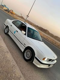 بي ام ٥٢٠ • موديل ١٩٩٠ • جير عادي
