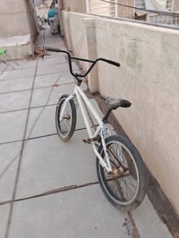بايسكلات للبيع  كلشي مابيهن بس واحد تعبان  وبايسكل اكو واحد جديد ومابي...