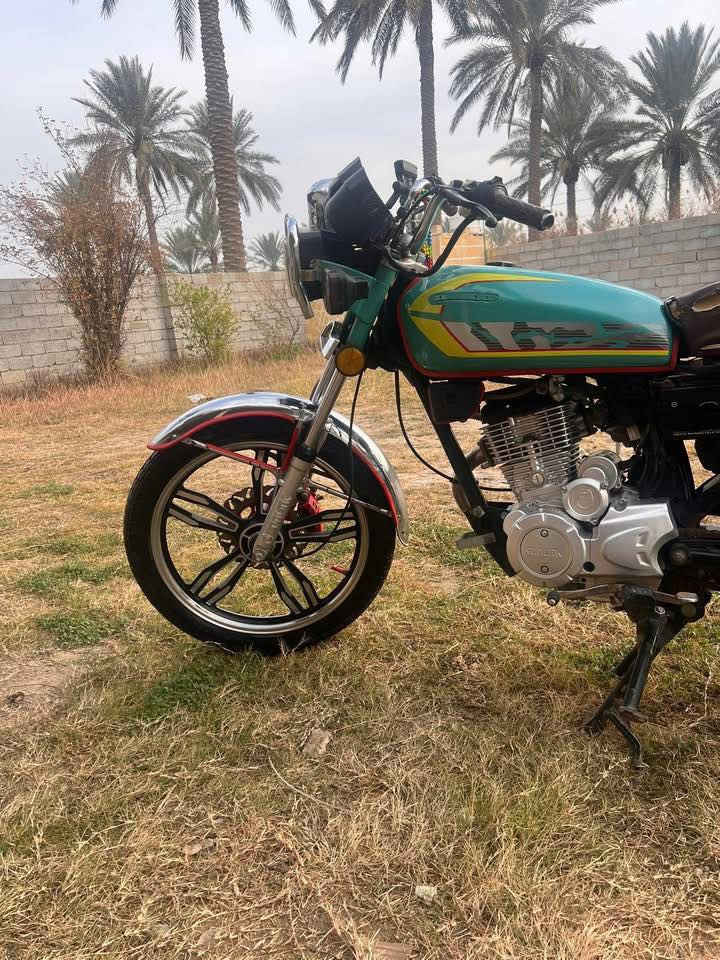دراجه سفان البيع موديل 2023 نضيفه ناقصها شغلات بسيطه محرك ما مفتوح  / بدون اوراق سعرها 375 وبيها مجال قليل مكاني بغداد  ***********
