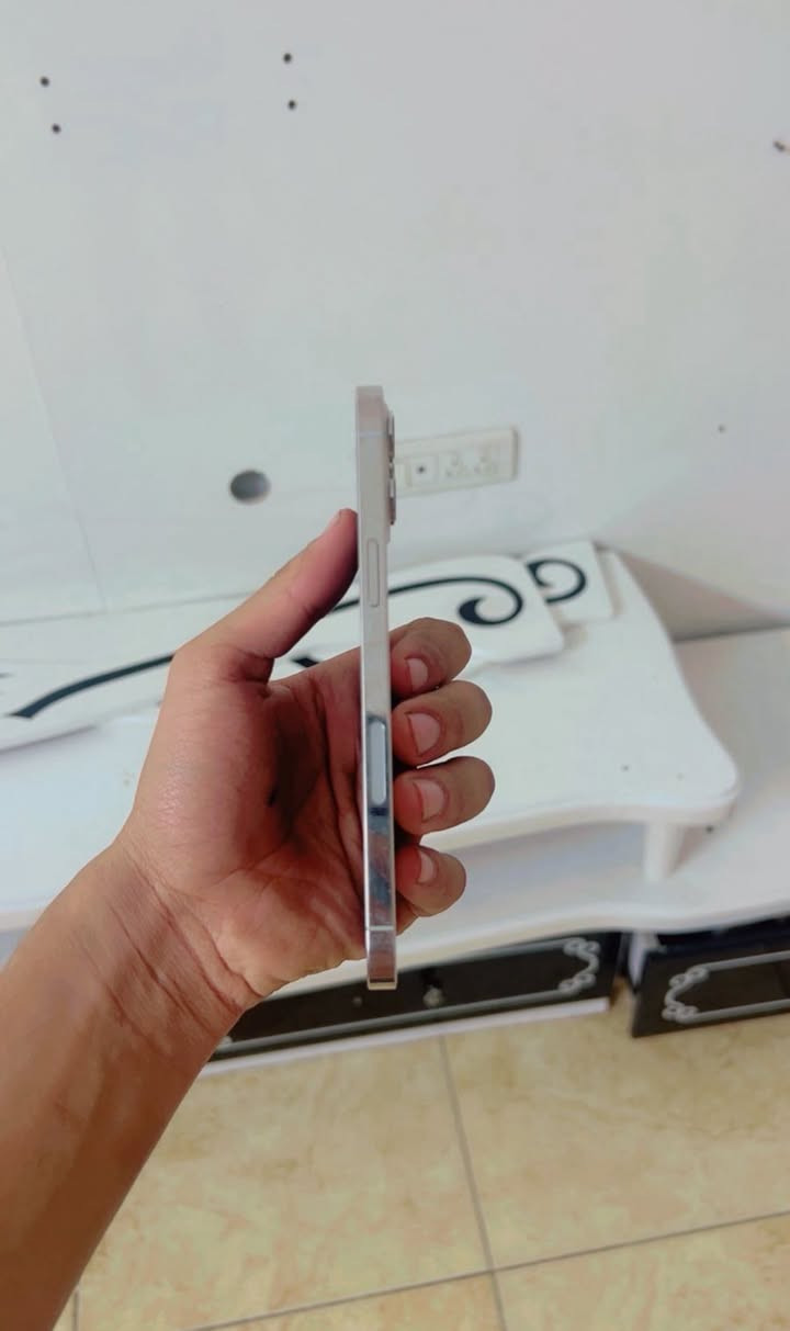 سلام عليكم ايفون 12 برو ماكس ذاكره 256 بطاريه 79 جهاز مكفول كفاله عامه جهاز خير من الله كارتونته وياي جهاز مفول على آخر حبه رقم *********** ستفسار على هاذه الرقم
