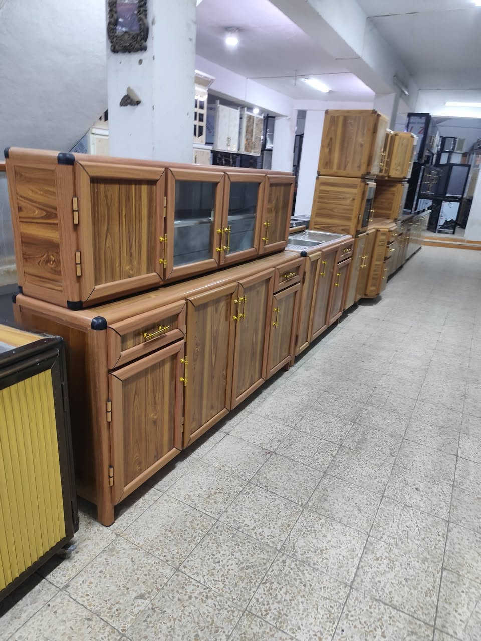 معمل ومعرض الشارقه لبيع وشراء كافة أنواع الكاونترات ***********
*********** ابو يزن الجواري
