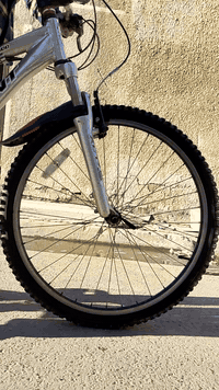 سلام عليكم
بايسكل جبلي ماركة عالميه GINAT ROCK 4500 🚲

البايسكل كفاله عامه اخو الجديد 🔥

مواصفاته : ❗

 اللشة اللمنيوم مغلون حجم 26 وزنه 13.5Kg 💪🏻

الكير الخلفي 7 سرعات ⚡
والامامي 3 سرعات ⚡

 الدبلات نوع Front Suspension Fork ممتازه 💯

السعر 200 قفل 

***********
