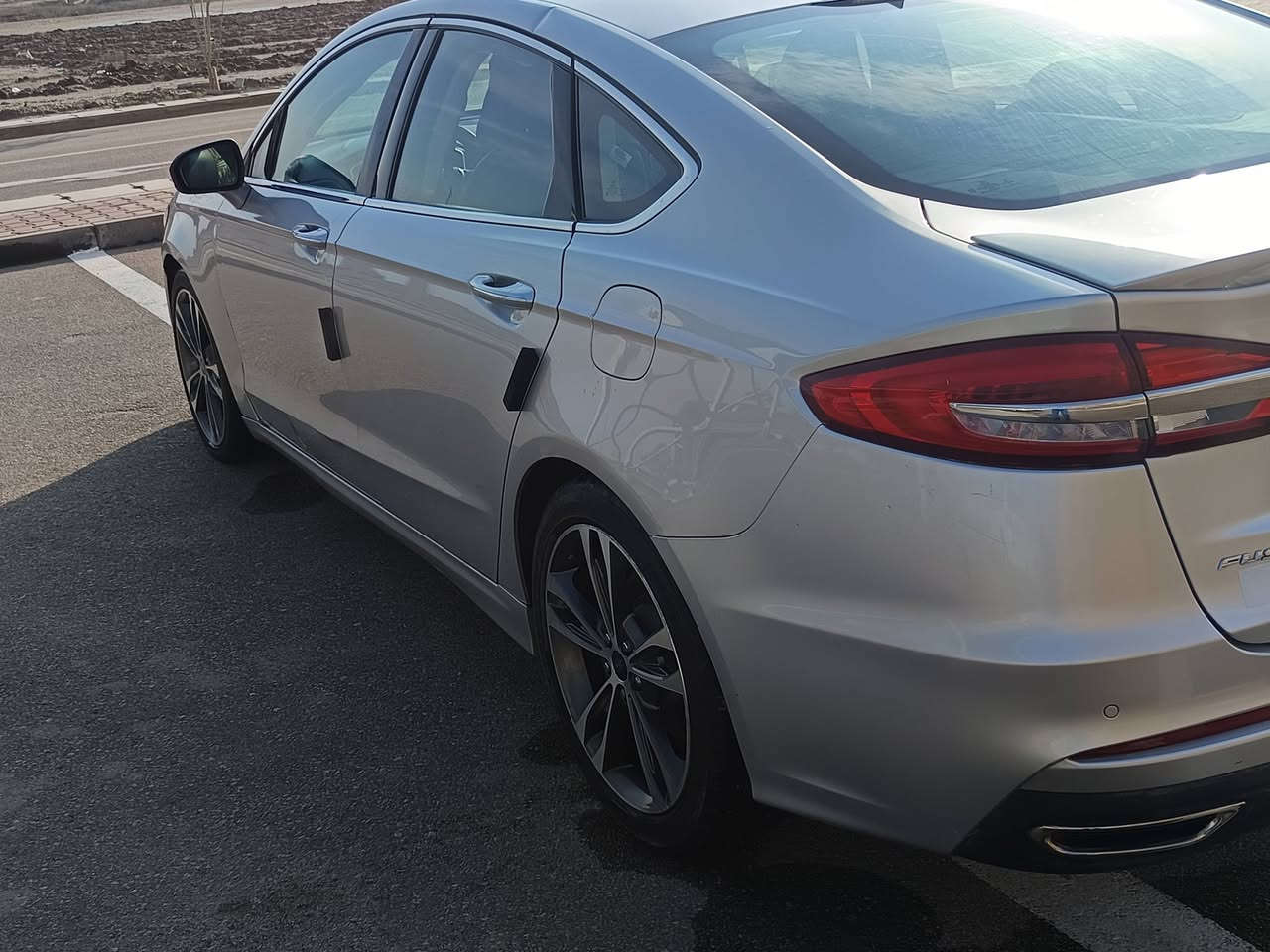 فورت ١٩  فول  رقم بغداد  تحويل مباشر سعر ١٣٠ وبيه مجال *********** العنوان واسط صويره
