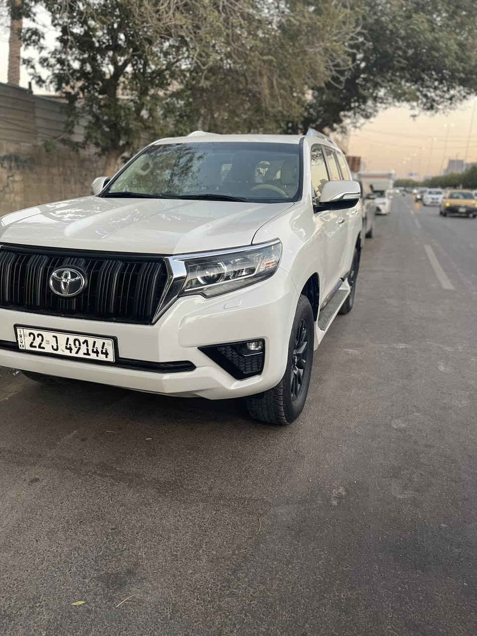 سلام عليكم برادو موديل 2018 وارد خليجي فول مواصفات بدون أي ضربة مكفولة ولايوجد صبغ المواصفات جلد كراسي كهرباء السيارة 6 اسلندر 7 راكب السيارة جاهزة من كير محرك صدر تبريد تحويل ثاني يوم العنوان بغداد الحرية البستان للاستفسار الاتصال على الرقم التالي ***********
