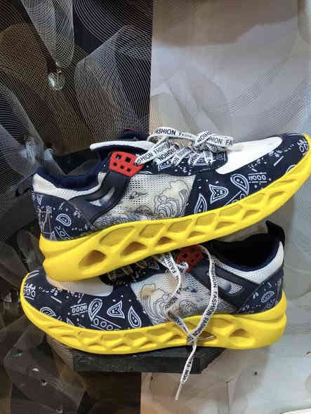 اللهم صل على محمد وال محمد 
وصول وجبه احذية شبابي ماركات السعر فقط 10 الف 

ازياء براند كلشي بخمسه 
قرب عبود ابو البايسكلات بشارع بيت ابو عجيله 

***********
