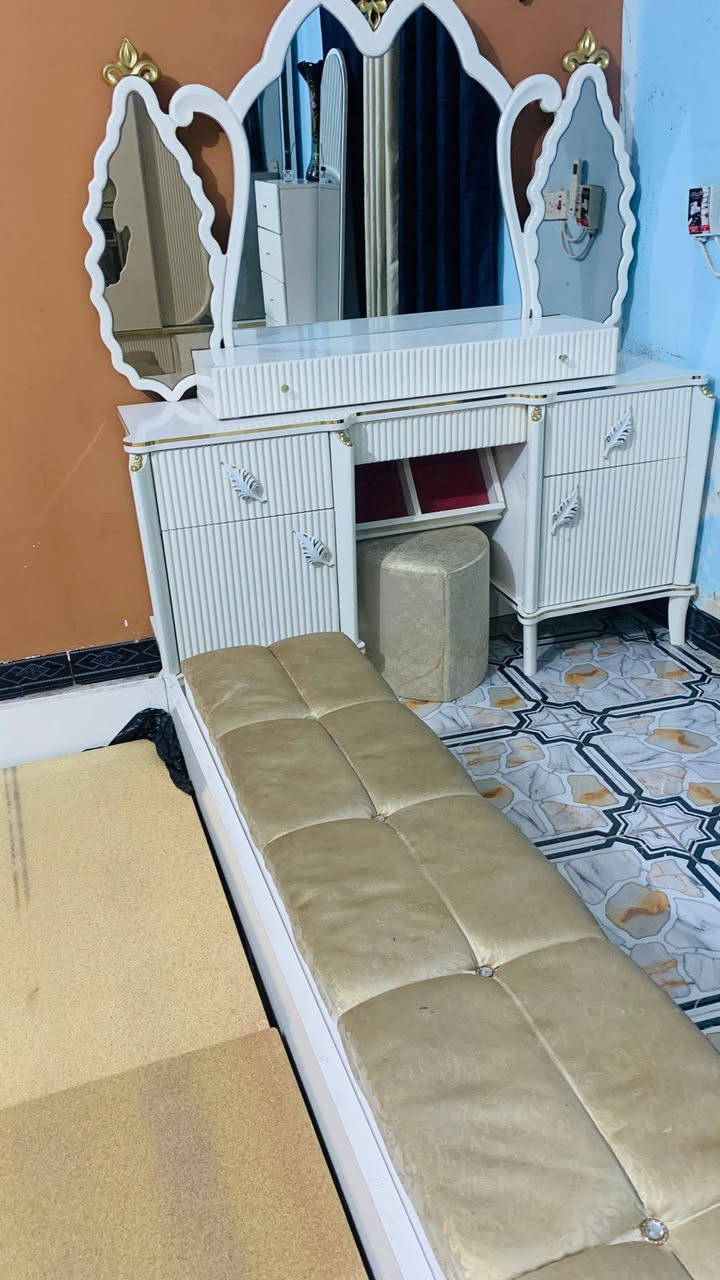 للبيع مستعجل غرفة نوم تركي + تخم + ثلاجه اربعة ابواب  للبيع شغاله فول تجميد عنوان حي الجهاد / الحمدانيه خلف جامع وحسينية علي ولي الله  للاتصال ***********
