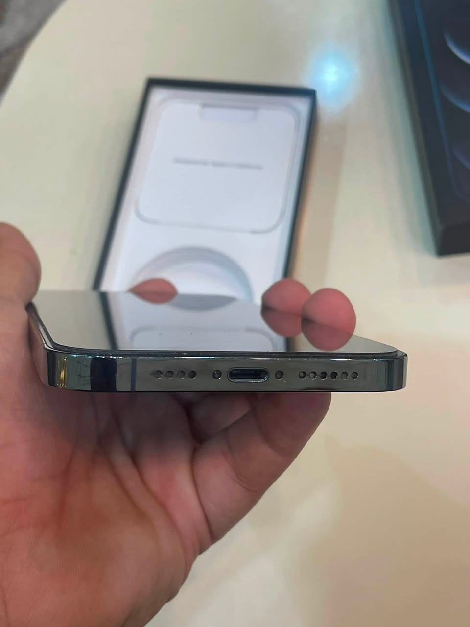 ايفون 12PRO MAX128 سعر 350بي مجال بسيط جهاز نظيف شاشه بطاريه77 اصليه شرط الفحص عنوان البصره الزبير للتواصل ***********
