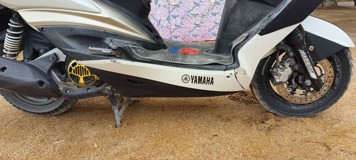 سلام سكنس فحل طلاعات نوزل ختم واحد ويا مكينه دراجه خير من الله شلعه معدل مكينه ناعمه ما مفتوحة مكفوله كفاله عامه من كلشي من فتح من اي خلل بيه ضمانك سبوع كامل دراجه مامتعوبه مال جناي دهن كل 20يوم ابدله بانزين محسن ياخذه يترحملي بيه الله شاهد جناي بيه خير يدلل مو جناي ما تخدمك  سعر خاص صراحه دراجه بل واقع احله بهواي مكاني البصرة قضاء الهوير رقمي ***********
وساب بس ***********❤
