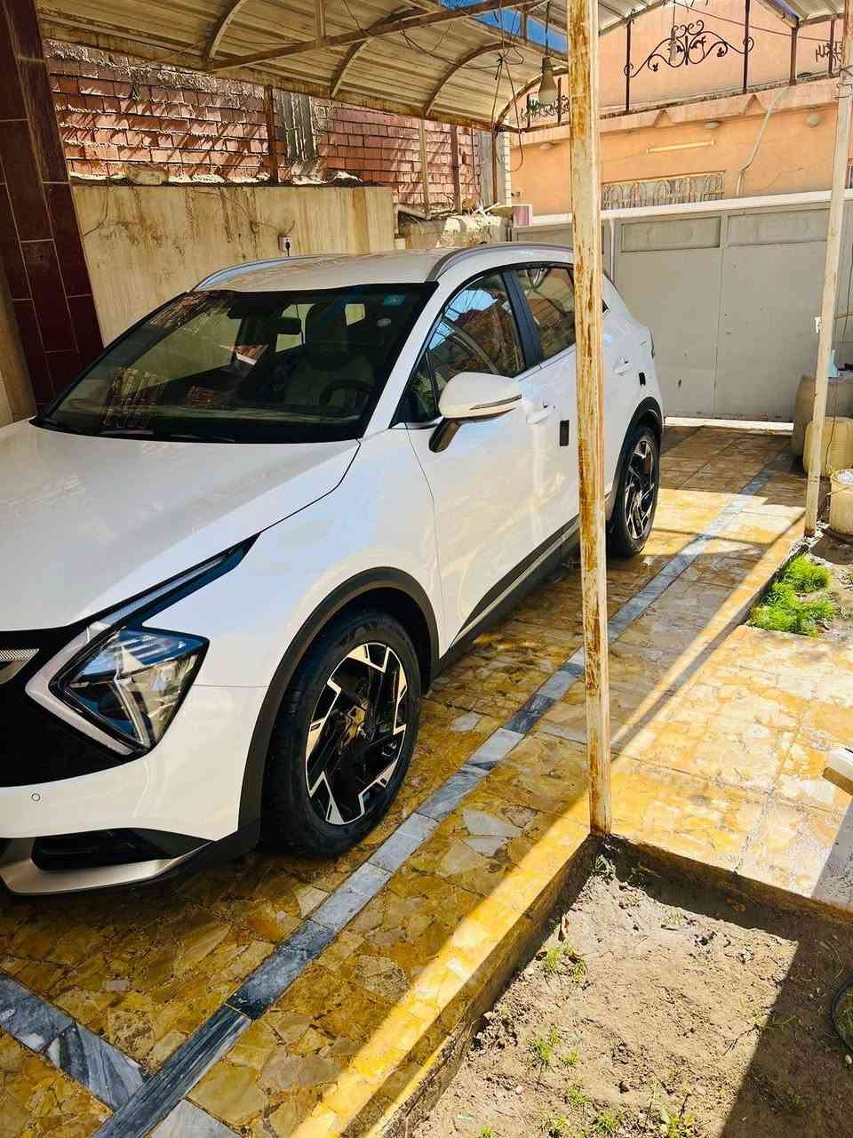 سلام عليكم
سبورتج للبيع موديل 2025فول مواصفات عدى البنراما
ماشيه 8000 كم يعني زيرو مواصفاته
بصمه 

تشغيل عن بعد 

كراسي 2 كهرباء 

تدفئه كشنات 

تدفئه ستيرن 

و باقي المواصفات معروفه بيها 
للاستفسار 
 رقم ***********
