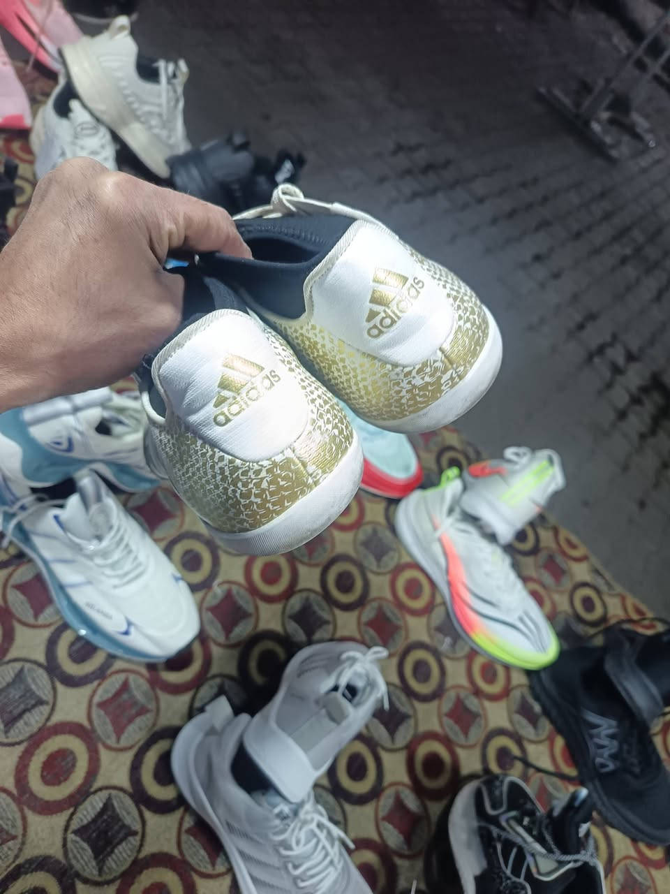 أديداس قياس ٤٤ تلبس ٤٣ نضيفه فول
سعر لقطعه 35 الف

توصيل موجود 🚕🚕🚕🚕🚕🚕🚕

*********** واتساب
