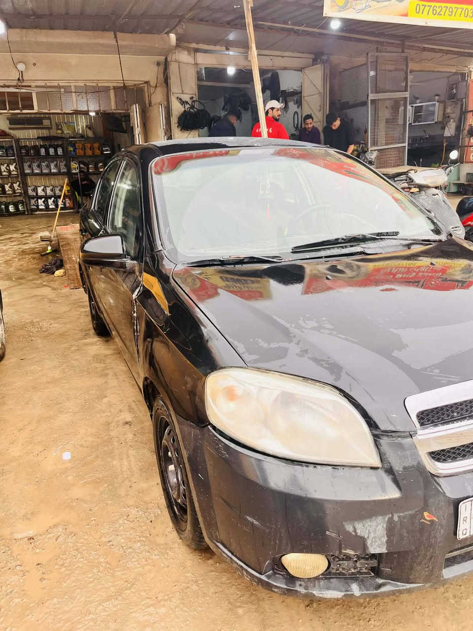 افيو 2007
خليجي كير عادي 
كير ومكينه مكفوالات 
حداديه جديده تخم تاير جديد 
حادثه جنطه
مصبوغه عام السعر 40وبيه مجال 
***********
