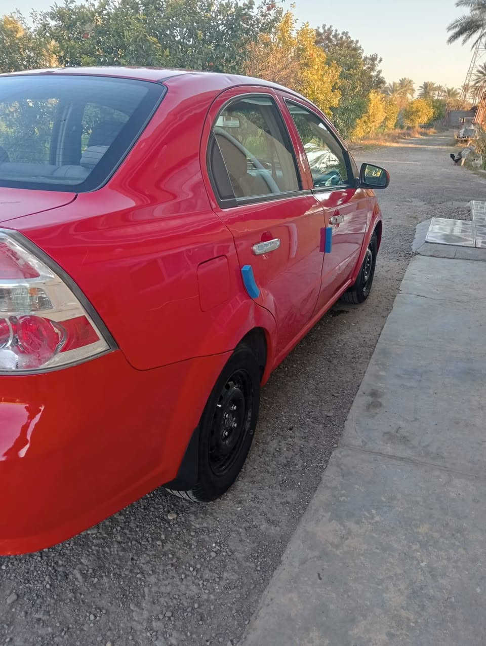 سلام عليكم
للبيع افيو موديل 2010
بيها صبغ جاملغ و لباب شويه بدون ضربه بدون دواخل 
رقم بغداد تحويل مباشر سنويه 29 
مكينة كير خير من الله صدر تخم تاير جديد 
سعر 70$ وبيها مجال 
الهاتف ***********
