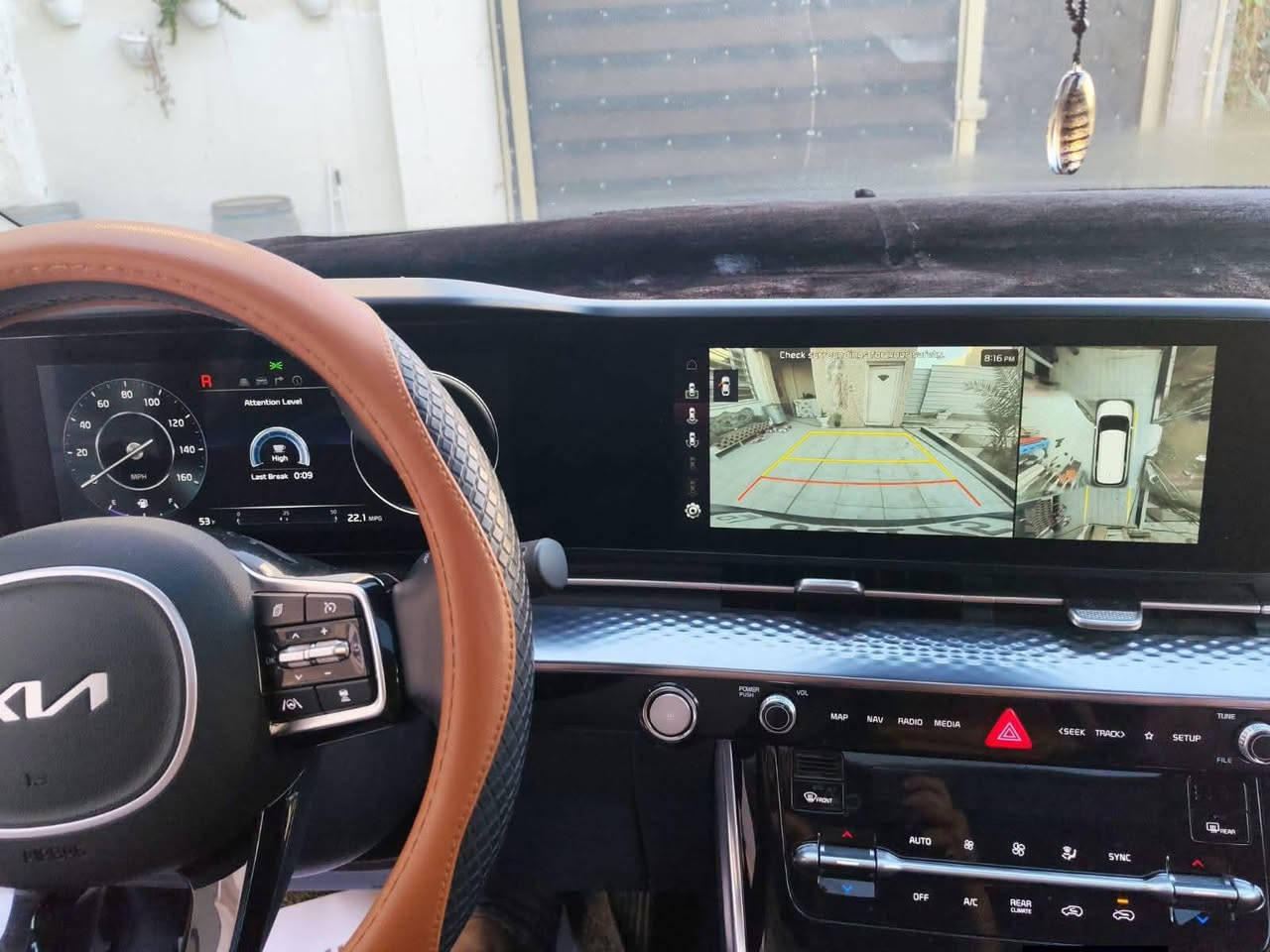 كيا كرنفال 2024 فول مواصفات sx 
عداد ١٤الف مايل
٨راكب
كامرات محيطية
بغداد بسمي  

مكان السياره كربلاء

رقم صاحب السيارة 
***********
