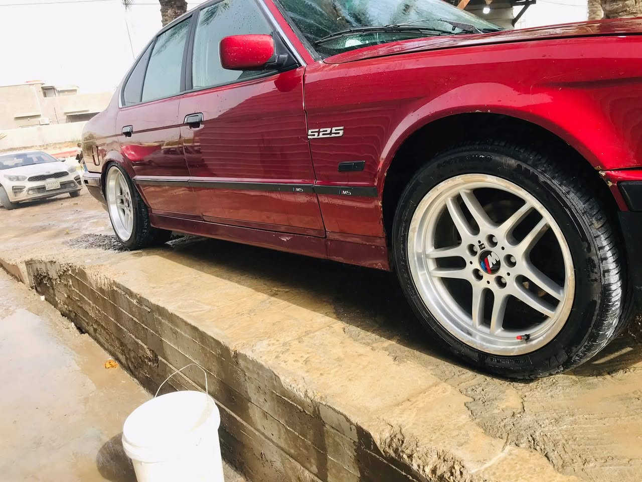 السلام عليكم BMW مديل1990 حجم 525 فتحه سقف  مكينه مسكر فانوس جديده  حاويه كير اوتو  كهربائيات كله شغاله تبريد حداديه كله جديده 100/100 تخم تاير ويل تو سايز اصلي
رقم اربيل 

السعر ٦٧ بيه مجال  

مكان السياره بابل ***********
