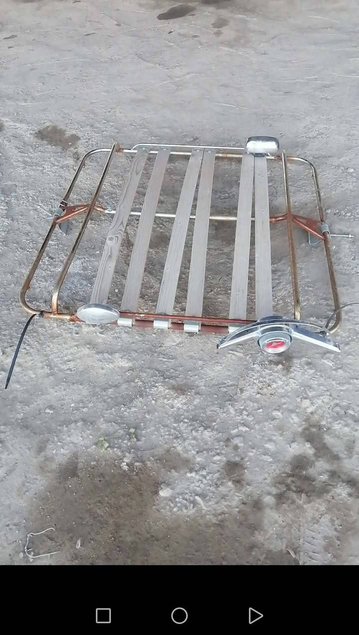 سلام عليكم سيبايه مالت تكسي سعر 60 الف وبيها مجال ***********
