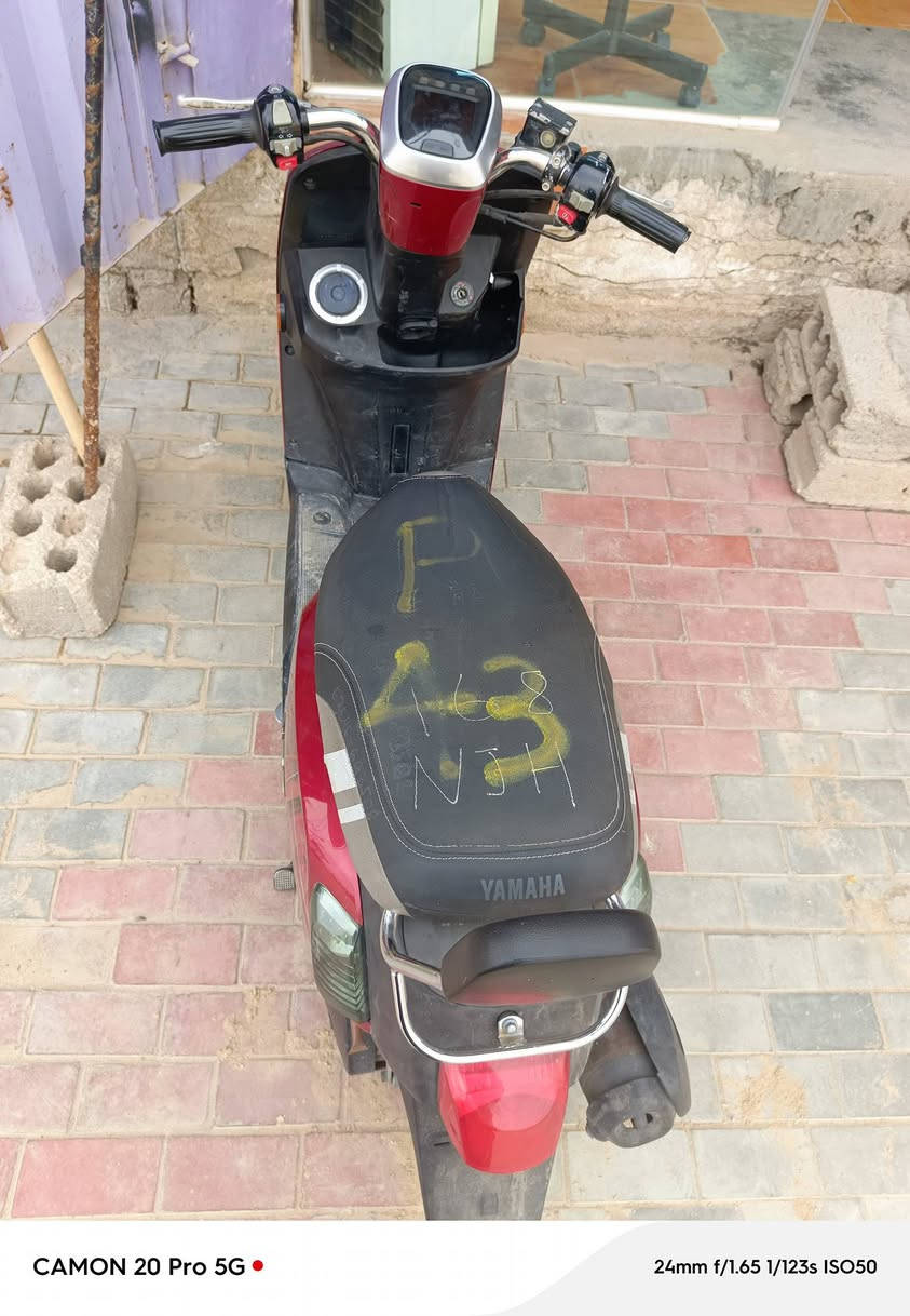 سلام عليكم بوليسي نوزل دراجه جديده شوف العين كل نقص مابيه مكفوله ب مليون و 100 مكاني كربله ***********
