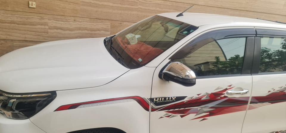 السلام عليكم بيكم هايلوكس فور ويل 2022
كير اوتماتيك

ماشيه 145000

سياره مكفوله كير مكينه الحادث كما موضح بل صوره

رقم بغداد تحويل مباشر باسمي 

***********

***********

السعر (290 ) بيها مجال
