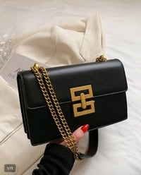 اكسسوارات • للبيع • واتس