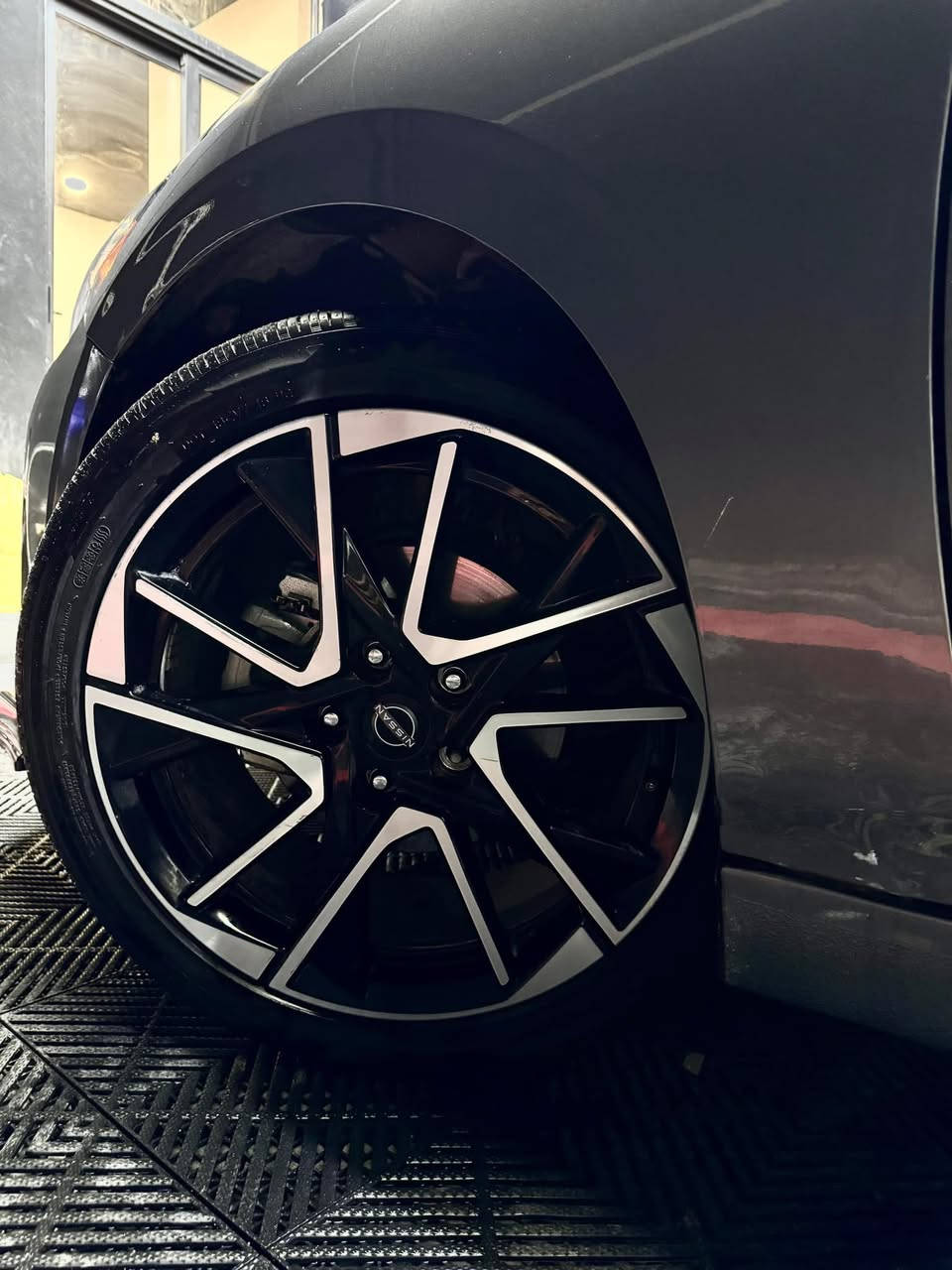 للبيع 
سنترا 2025 
Sr ماشية 15 الف فقط 
محرك cc2000
السعر 136$
دخول جديد منفيس باسمي 
المواصفات 
رادار امامي / رادار جانبي / حساسات خلفية / بصمة / دخول ذكي / شاشة حجم كبير تدعم نظام كاربلي / كامرة خلفية / مري كهرباء / اوتو ستوب / تدفئة مقاعد / ويل كب / زنون / بكلايت خلفي لد / شاشة تبريد / داخل مطرز بالاحمر + جلد / تشغيل عن بعد / داخل كاربون فايبر  / عداد دجتل 
مكان السيارة كربلاء / خلف مستشفى الكفيل 
للاستفسار 
مهندس علي 
***********
