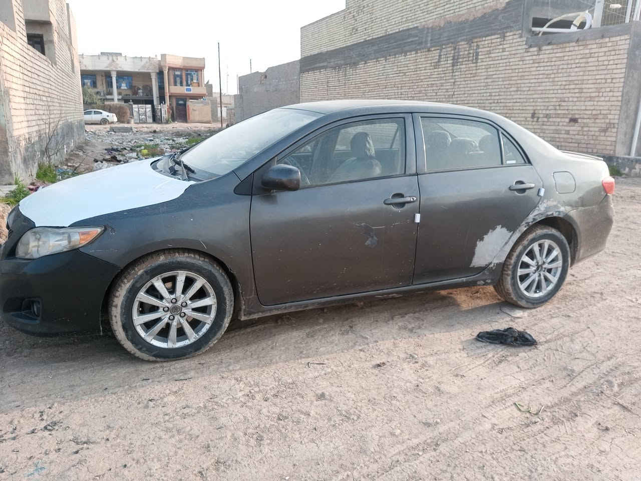 سلام عليكم كورلاء للبيع 2009 كير محرك وتبريد خير من الله تخم تاير صدر جديد رقم بغداد  هزه جديده سنويه جديده حادثه جاملغ الخلفي بدون دواخل بيه 3 قطع صبغ سعر 90 وبيه مجال بسيط مكان سيارة بغداد للاستفسار اتصال ***********
