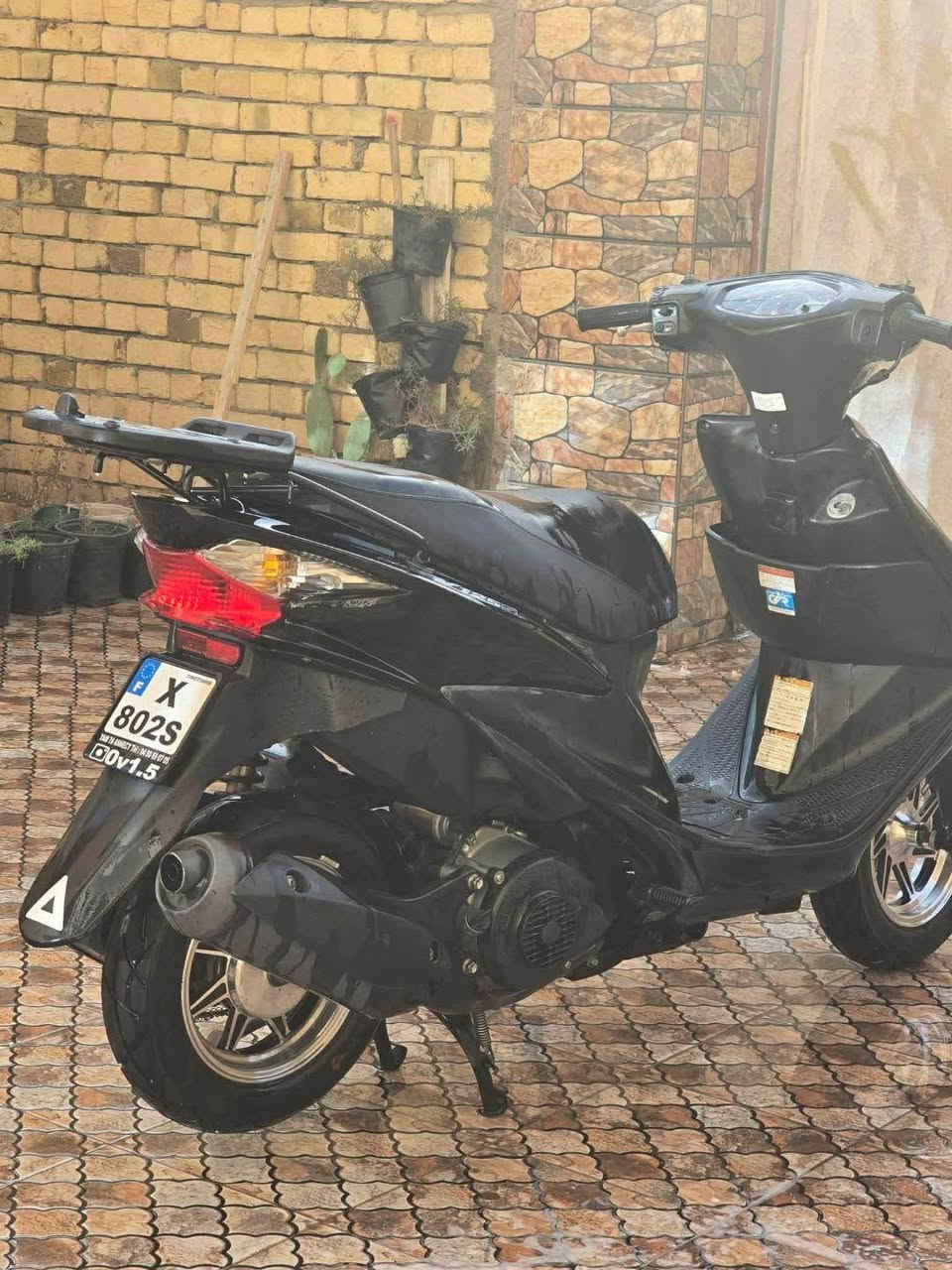 السلام عليكم ادرس ياباني للبيع رمبه صار 10 ايام للبيع كفالة عامة
العنوان كوت داموك واتساب ***********
