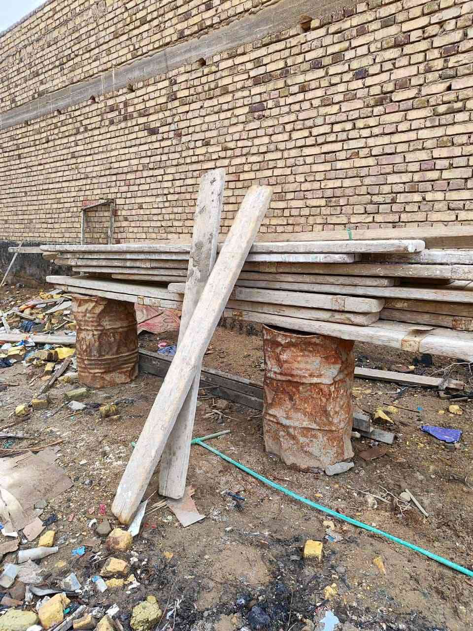 السلام عليكم
سكلة للبيع
تتكون من 11 سوبيها ارتفاع 3 متر وارتفاع 2 متر
و17 دراب. ارتفاع 4 متر و3متر و2متر
وهنكلاين 6
عرباين 4 
سعرهن  مناسب الي يريدهن يتصل
***********
