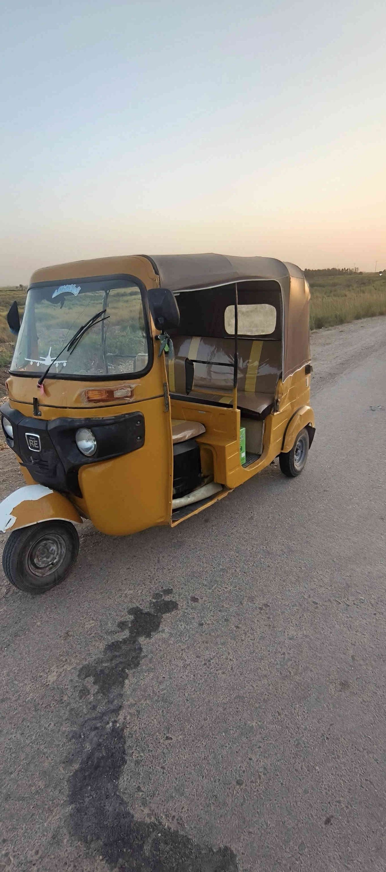 السلام عليكم للبيع تكتك أوراق المصطفى أصولي موديل 2019 كهربائيات كله شغاله المحرك مفتوح بس لا تنقيص ولا تبخير السعر 40000 وبيه مجال المكان واسط قضاء الاحرار الشراي يتصل ***********
