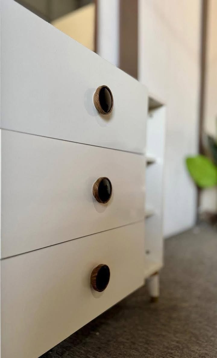 للبيع جديده صارلها شهرين ٥٠٠ نهايتها قفل وسعرها ٧٢٥ الف شتريتها غرفه تركيه وهذا رقمي ‭+٩٦٤ ٧٧٠ ٢٨١ ١٠١٧‬
