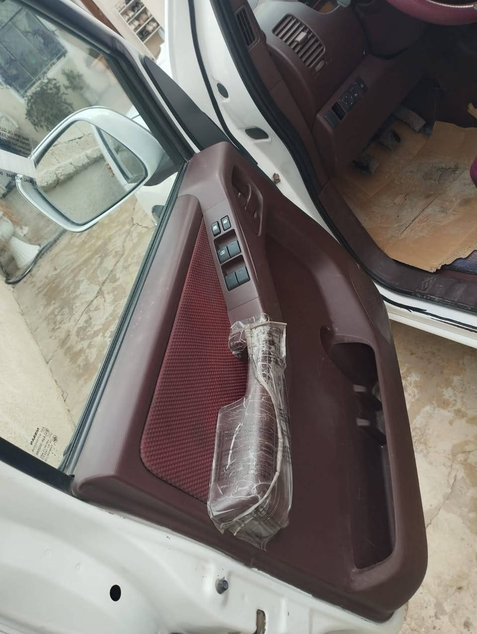 سيارة نيڤاره موديل 2013 واحد على واحد كامله من كل شيء(فول) بدون أي أضرار مكفوله كفاله عامه ، گير ومكينه بلاد 
 السعر : 120 وبيها مجال 
الاتصال على الرقم : ***********
