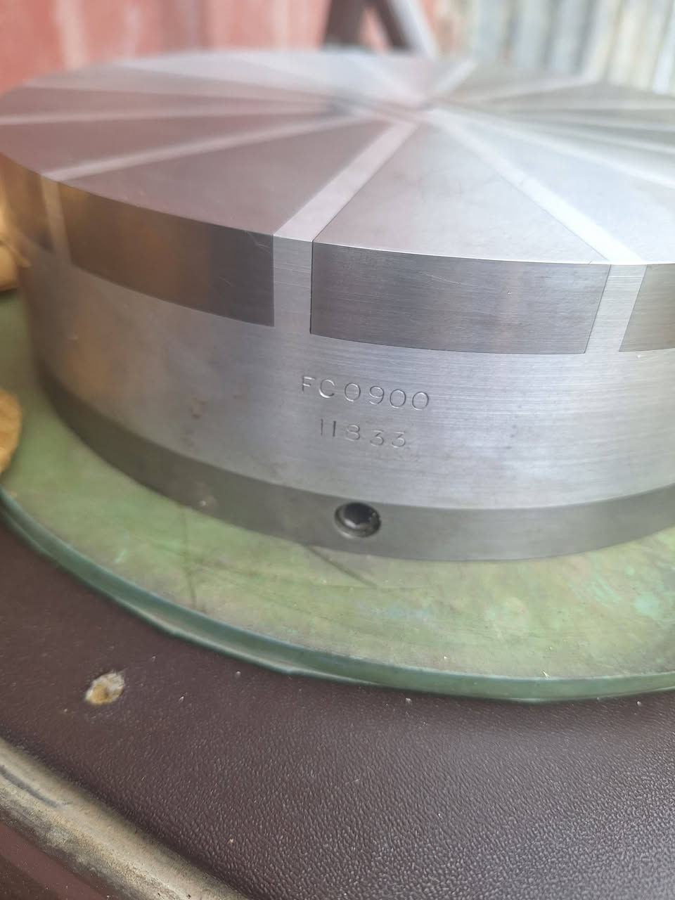 السلام عليكم عينه مغناطيسيه للبيع قطر تسعه انج جديده للاستفسار ***********ابوعلي كربلاء
