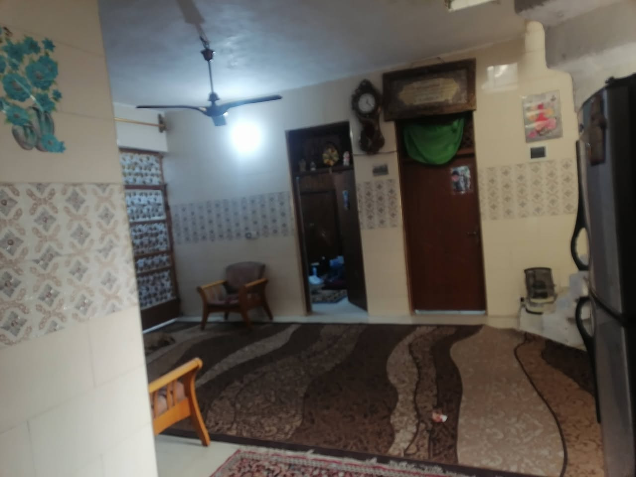 بيت للبيع في جسر ديالئ شارع المخازن بضهر سيد مجيد مساحته 250 تفاصيل أكثر تصل ***********
