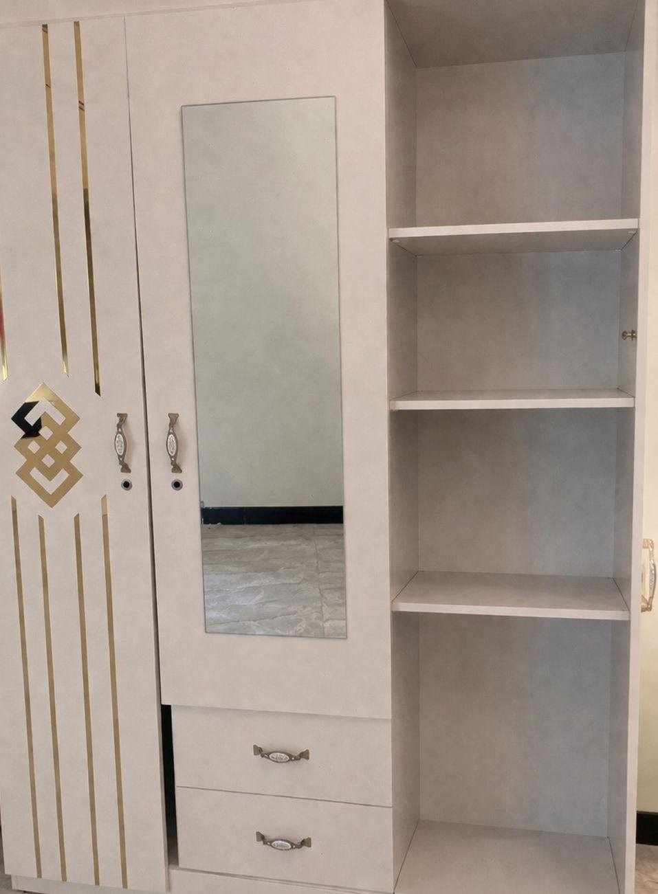 كنتور مستعمل اقل الشهرين كلشي مابي كسر جديد نضافه 100/100      
السعر 300 وبي مجال  
بصره ياسين خريبط 
***********
