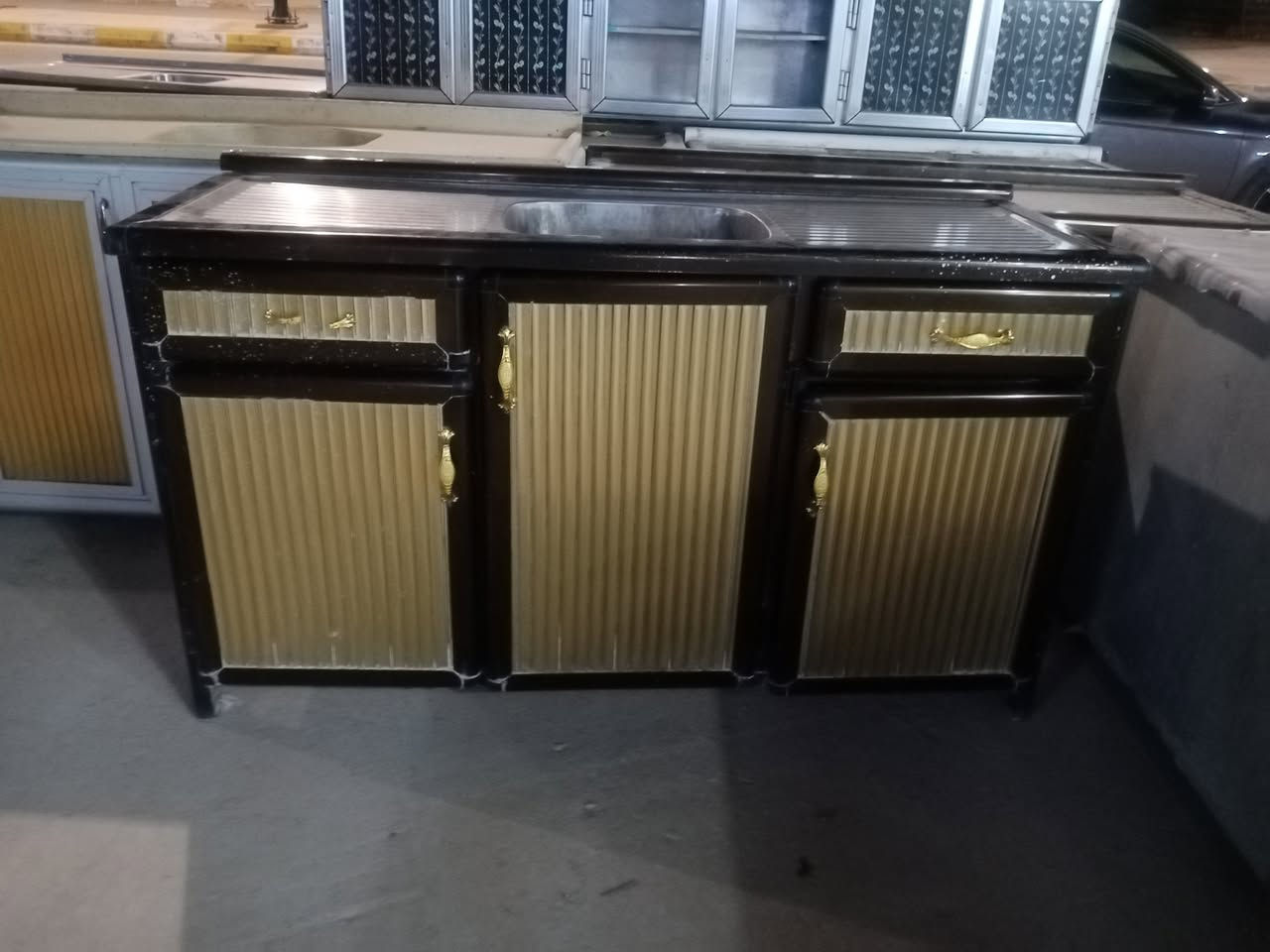 يوجد غراض جديد ومستخدم الاستفسار على هاذا الرقم ***********
