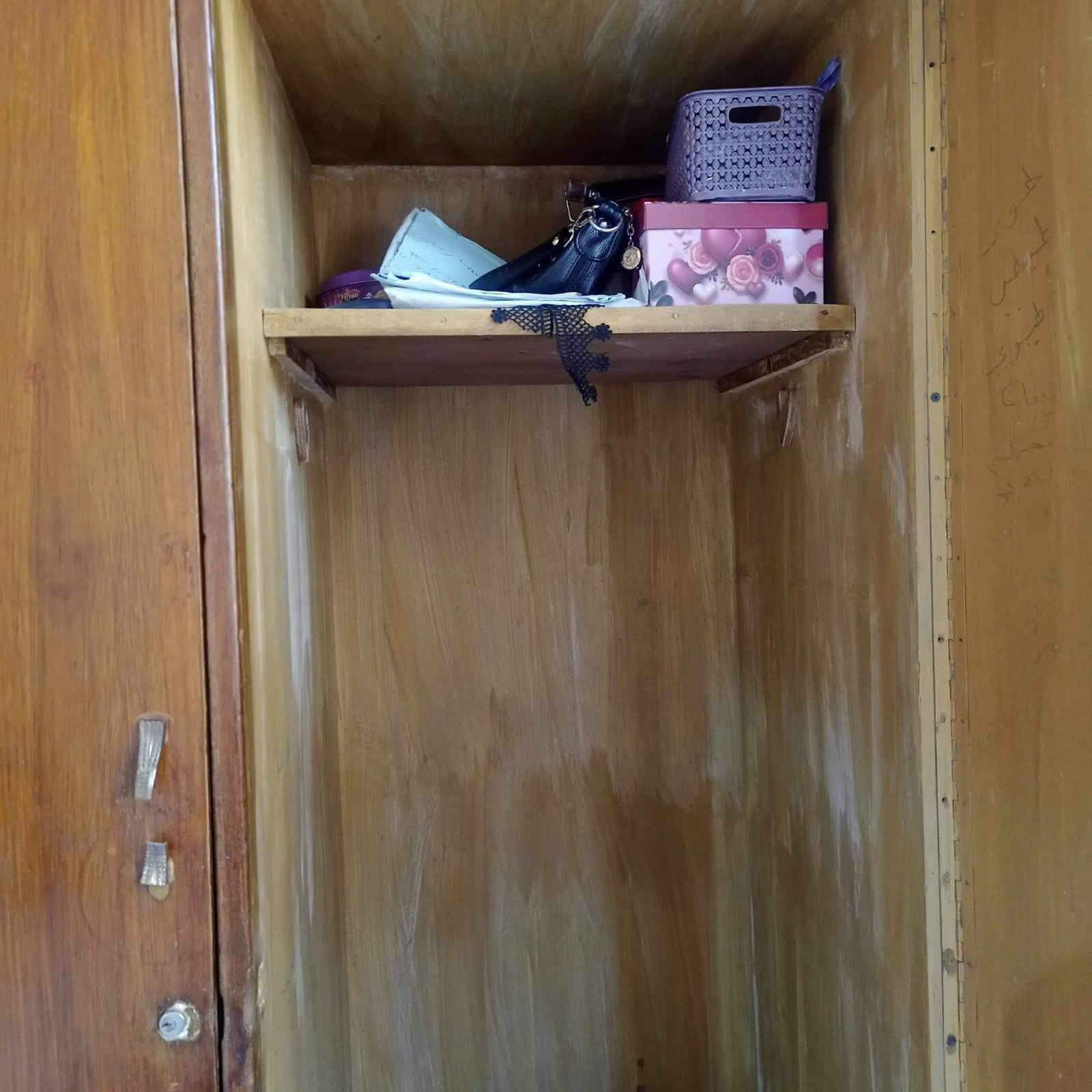 السلام عليكم 
جرباية نفرين كبيرة موديل تركي (الشغل عراقي)
وكنتورين شغل عراقي كل كنتور بابين 
السعر للكنتورين والجرباية 600 وبيها مجال زين للشراي 
للتواصل على الرقم 
***********
