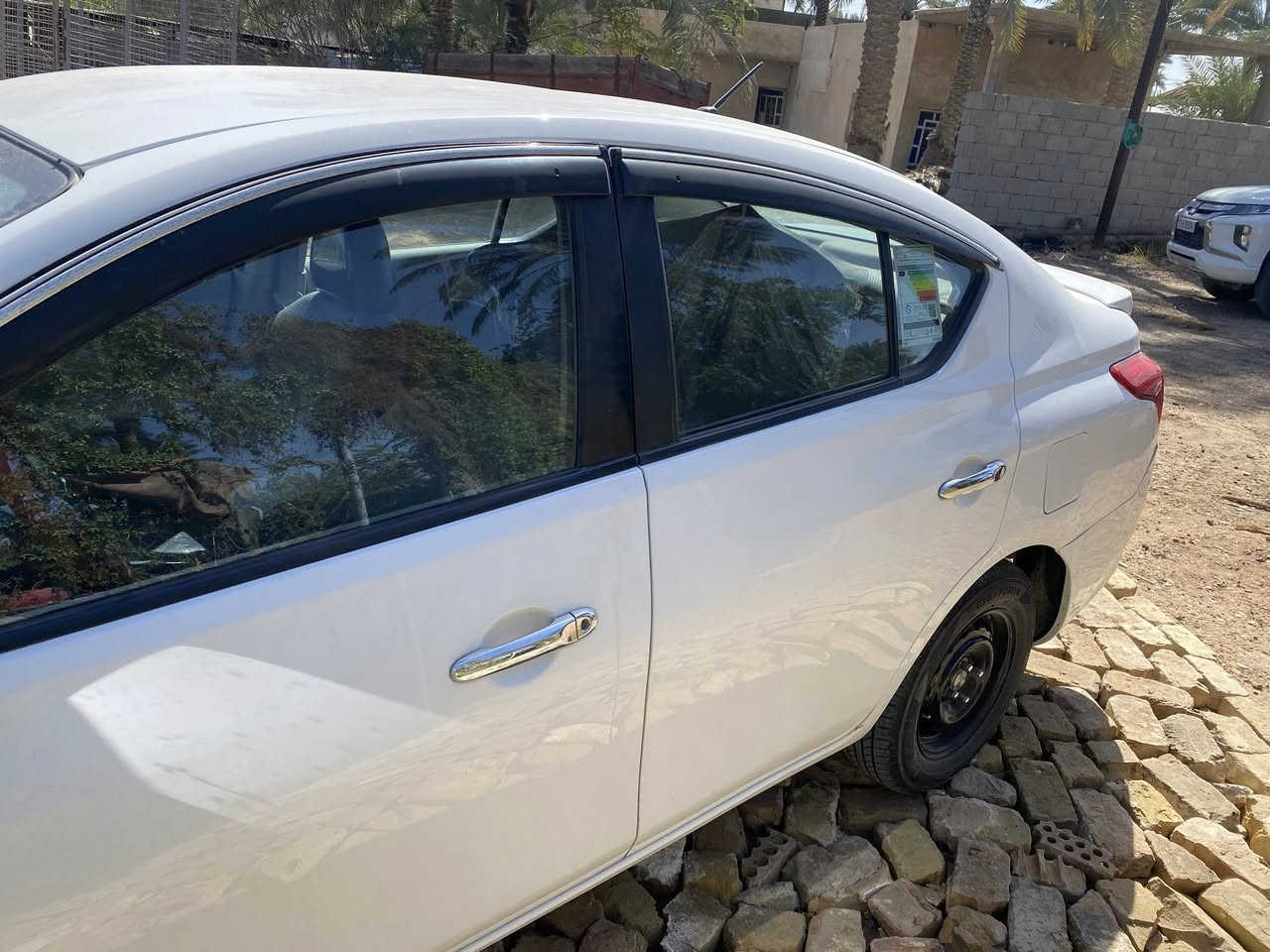 موديل 20 باسم شركه . (بهيار حميد صالح )
رقم اربيل سنويه ساقطه صار 4 اشهر 
بدون صبغ بدون تبديل 
فقط مكانين بارد موضحات بالمنشور
كفاله كير ومحرك وتبريد وتخم تاير 
دومشه جديده جاهزه من كلشي 
مكان بابل السعر 100 

***********
