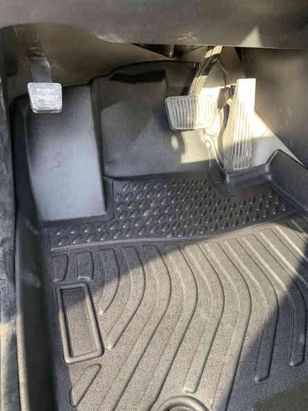 السلام عليكم ورحمة الله وبركاته 
تتوفر ارضيات #كياسبورتاج
2017-2022
للاتصال واتساب 
***********
