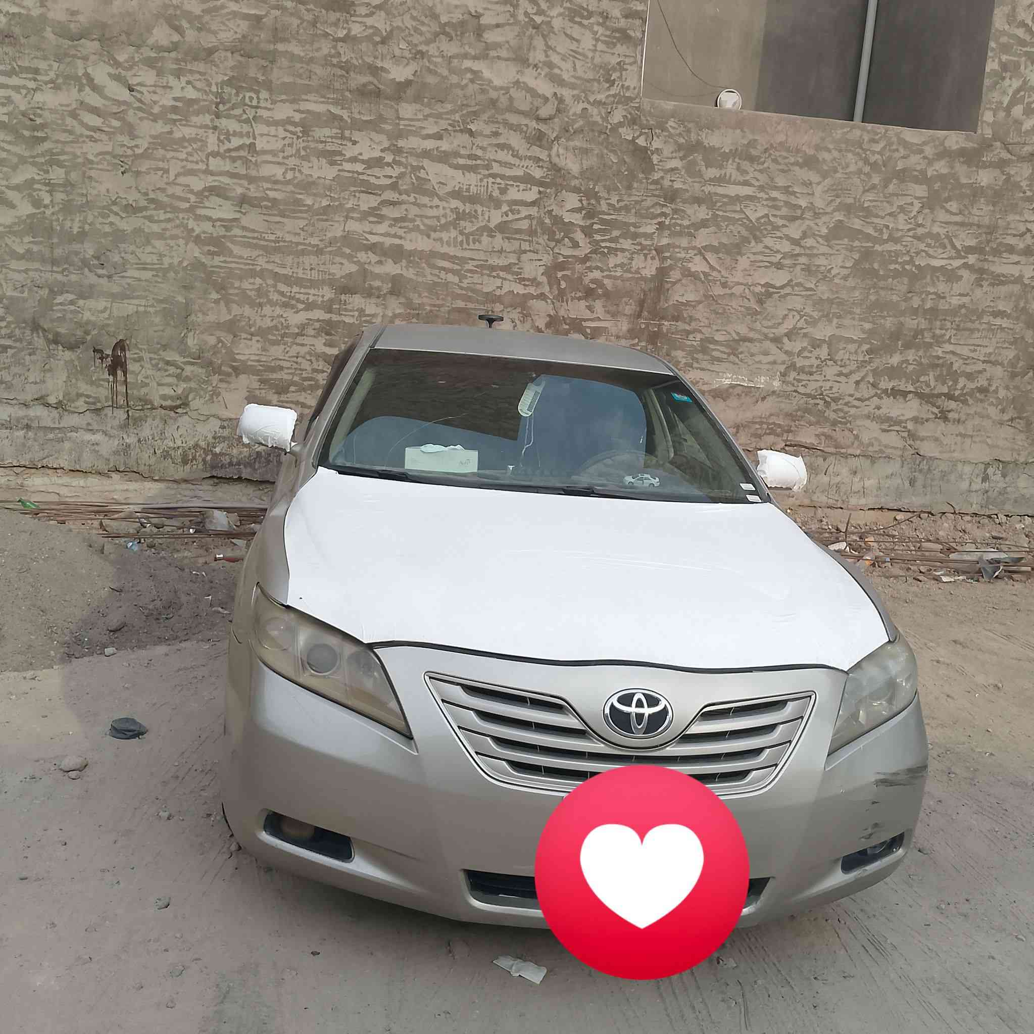 السلام عليكم للبيع كامري 2007 وارد أمريكي لسياره بيه مكانات صبغ ابيع احزام لغود وشواصي كفاله لسياره ادامه كامله تخم تاير صدر كله جديد رقم بغداد السعر 88المكان صلاح الدين ***********
