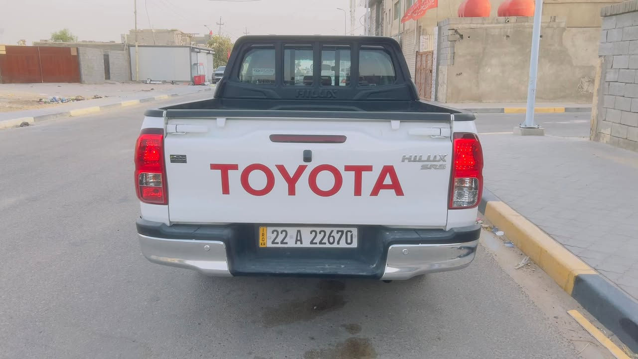 سلام عليكم 

للبيع هايلوكس موديل 2025 رقم أربيل تريد تحويل او وكاله 

كير تماتيك فول موصفات ماشيه 15 الف سياره جديده بمعنى الكلمه 

مكفوله كفاله عامه من كلشي 

العنوان البصره الزبير 
السعر 300 ورقه وبيها مجال 
رقم الهاتف ***********
