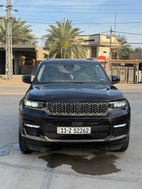 موديل 2023 جيب شيروكي فئه لاريدو  معروفه موصفاته ٧راكب كشنات منفصله  ح...